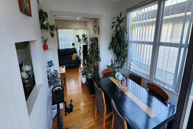 Photo of property in 29 Stott Avenue, Birkdale, Auckland, 0626