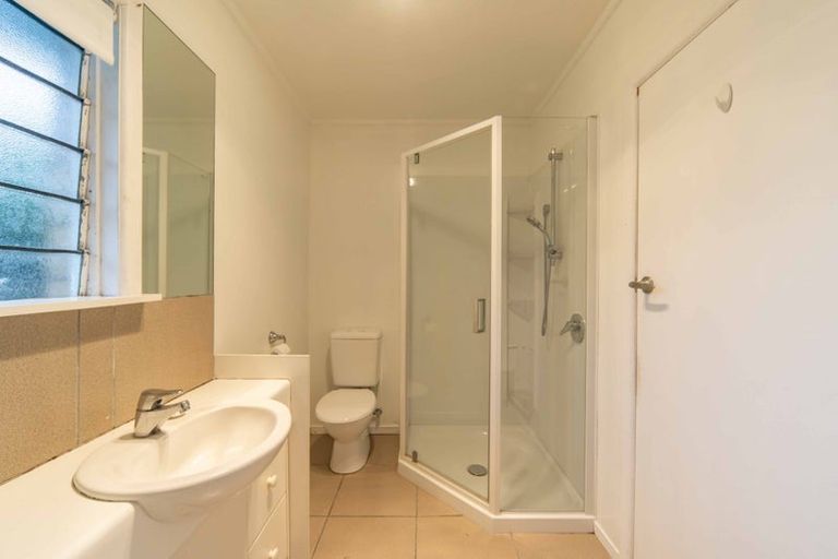 Photo of property in 2 Windsor Road, Maeroa, Hamilton, 3200