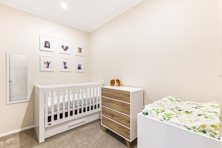 Photo of property in 58 Rangihina Road, Hobsonville, Auckland, 0616