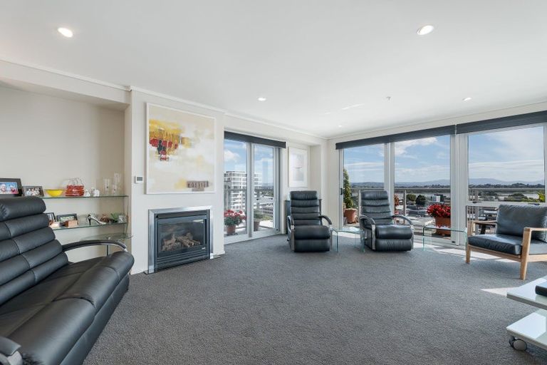 Photo of property in 15/72a Devonport Road, Tauranga, 3110