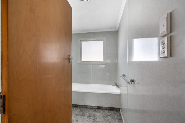 Photo of property in 12 Kinmont Crescent, Newfield, Invercargill, 9812