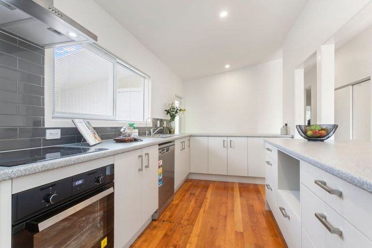 Photo of property in 201 Pakuranga Road, Pakuranga, Auckland, 2010