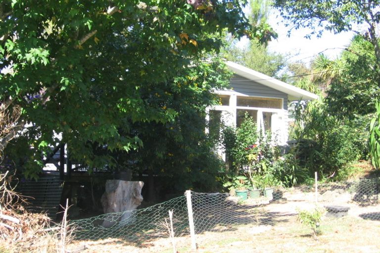 Photo of property in 5 Rickards Place, New Lynn, Auckland, 0600