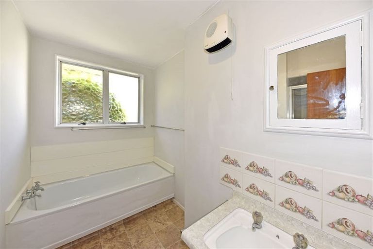 Photo of property in 2/38 Picton Avenue, Riccarton, Christchurch, 8011