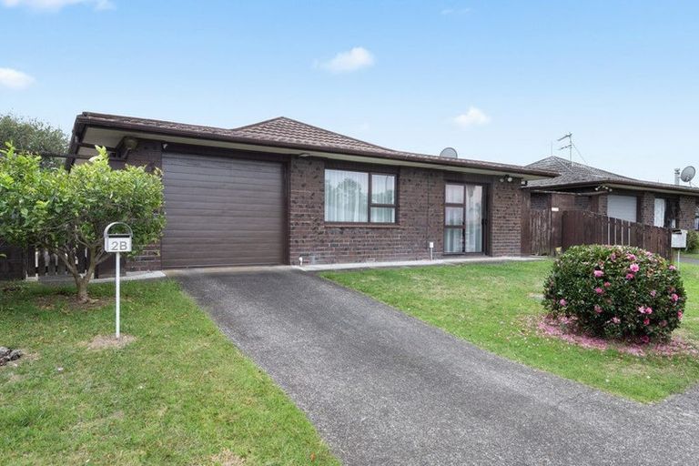 Photo of property in 2b Edgewater Parade, Waiuku, 2123