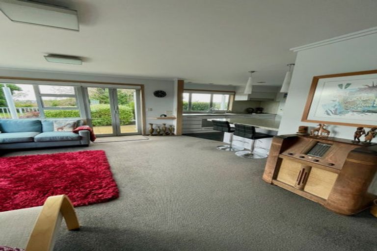 Photo of property in 22 Oriental Street, Welbourn, New Plymouth, 4312