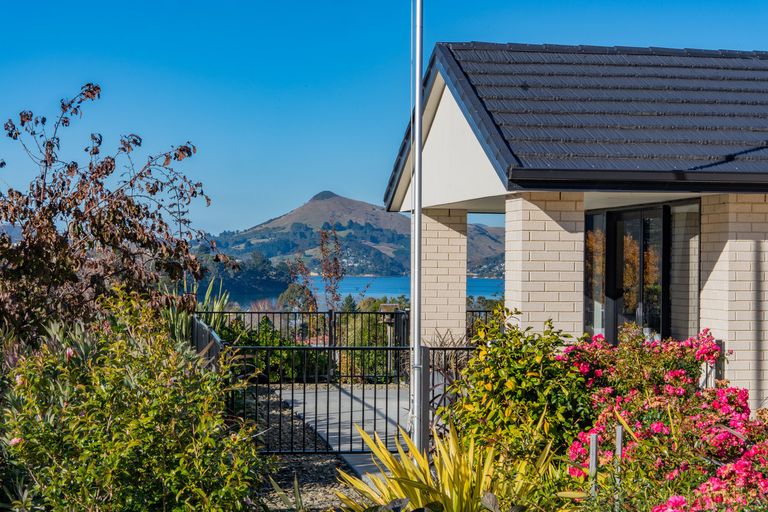 Photo of property in 9 Goddard Way, Sawyers Bay, Port Chalmers, 9023