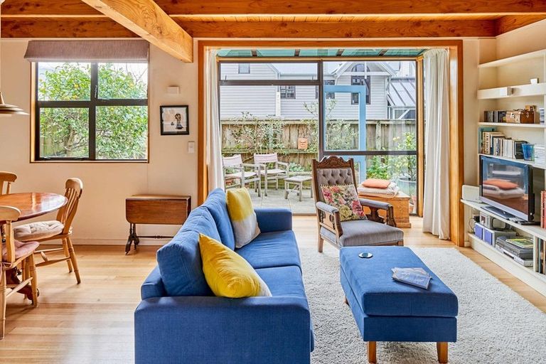 Photo of property in 80u4 Hobson Street, Thorndon, Wellington, 6011
