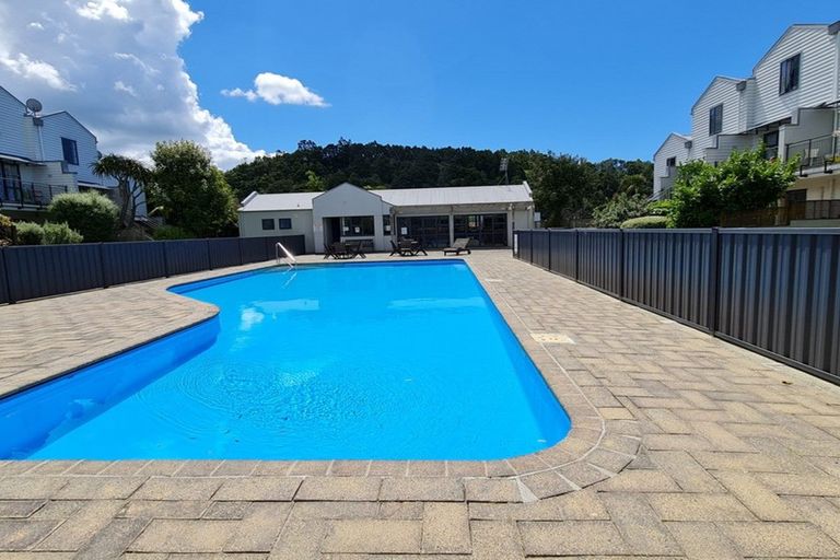 Photo of property in 27/5 Carolina Place, Albany, Auckland, 0632