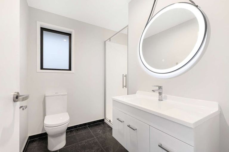 Photo of property in 9 Rehua Place, Waiwhakaiho, New Plymouth, 4312