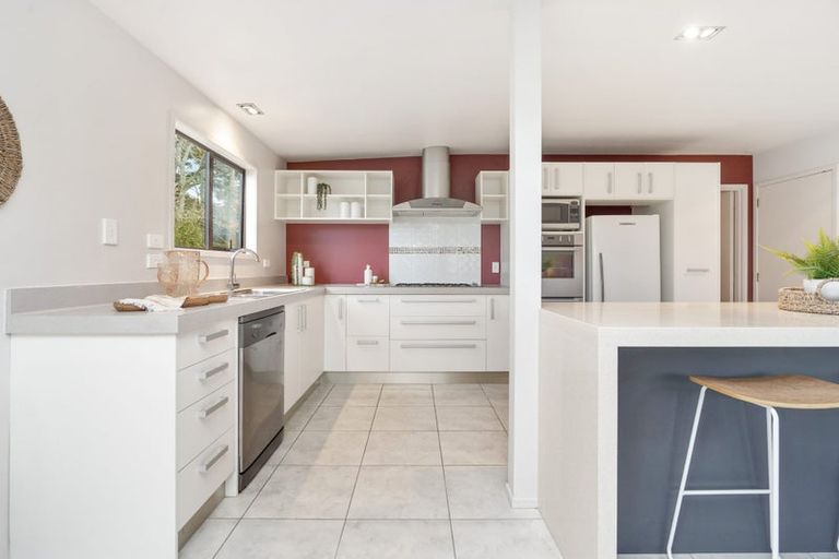 Photo of property in 5 Tieke Place, Horahora, Whangarei, 0110