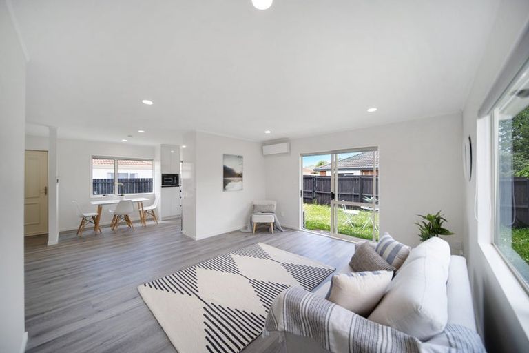 Photo of property in 8a Margarita Rise, Pukekohe, 2120