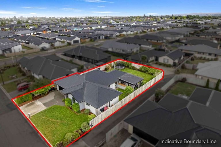 Photo of property in 51 Watkins Drive, Rangiora, 7400