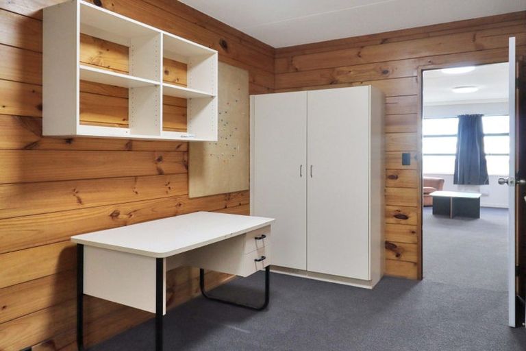 Photo of property in Te Awhina Apartments, 26/22u Sussex Street, Mount Cook, Wellington, 6021