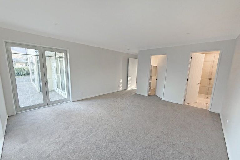 Photo of property in 1 Globe Bay Drive, Templeton, Christchurch, 8042