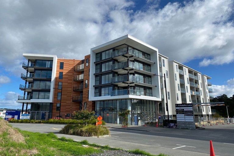 Photo of property in 412/3 Kaipiho Lane, Albany, Auckland, 0632