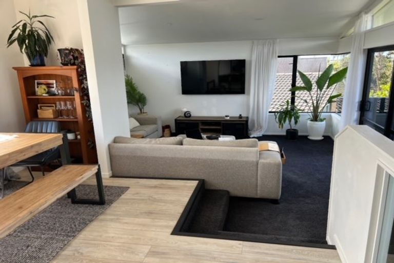 Photo of property in 55 Marellen Drive, Red Beach, 0932