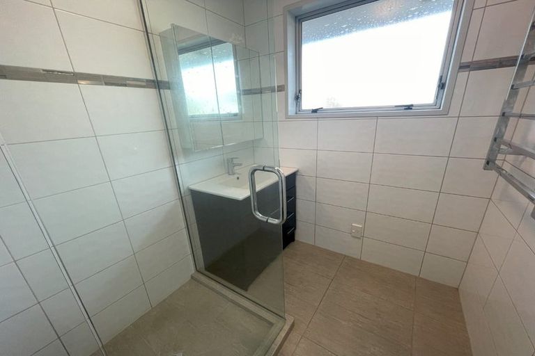 Photo of property in 1/14 Salford Avenue, Redwood, Christchurch, 8051