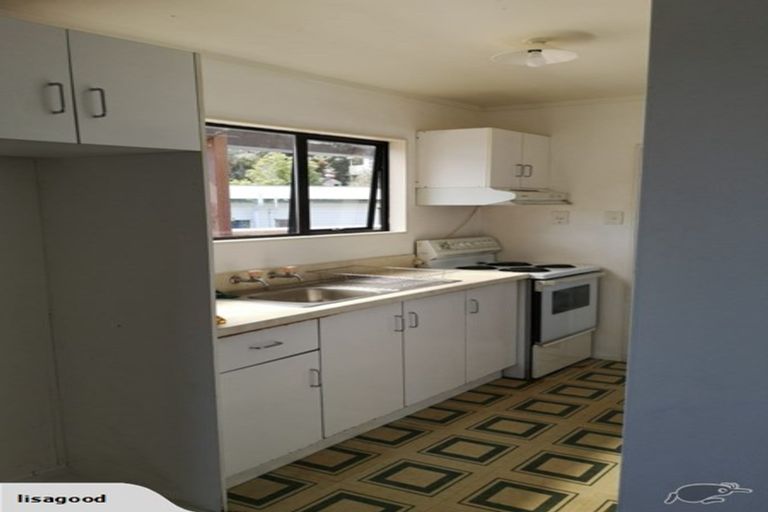 Photo of property in 6 Cedar Terrace, Stanmore Bay, Whangaparaoa, 0932