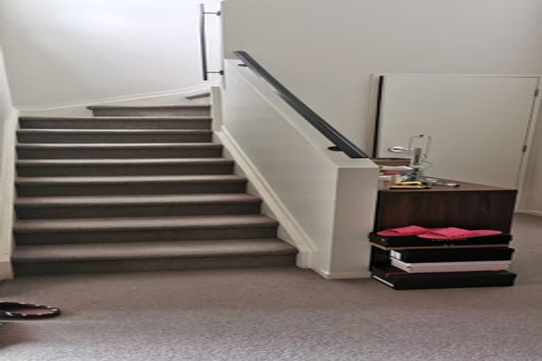 Photo of property in 4 Liscooly Place, Flat Bush, Auckland, 2019