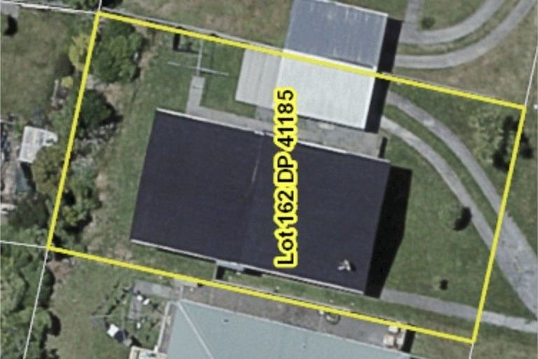 Photo of property in 63 Ruskin Road, Newlands, Wellington, 6037