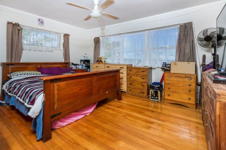 Photo of property in 450 Don Buck Road, Massey, Auckland, 0614