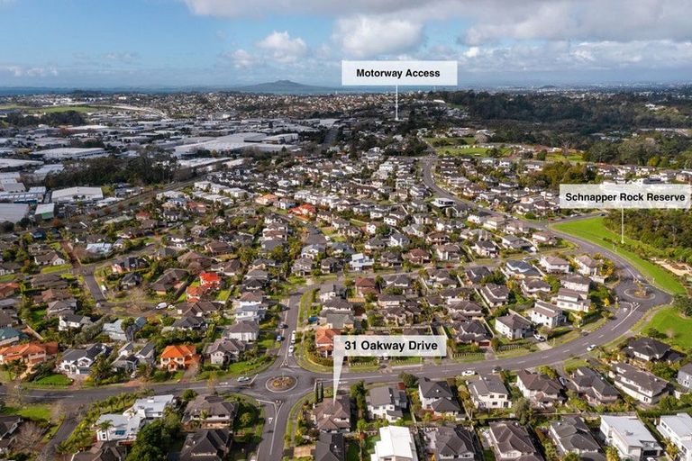 Photo of property in 31 Oakway Drive, Schnapper Rock, Auckland, 0632