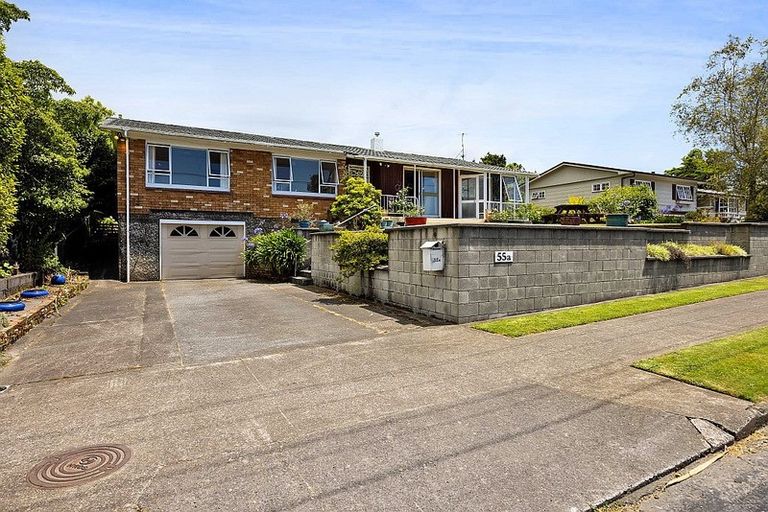 Photo of property in 55 Broadway, Stratford, 4332