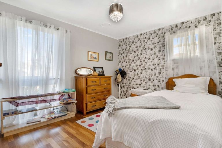 Photo of property in 15 Hathor Street, Pomare, Rotorua, 3015