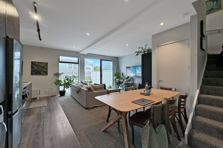 Photo of property in 149u5 Onepu Road, Lyall Bay, Wellington, 6022