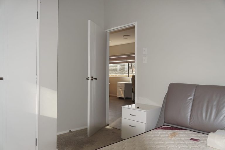 Photo of property in 83a Lake Road, Northcote, Auckland, 0627