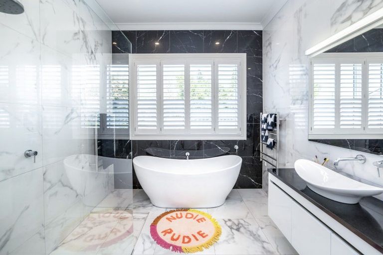 Photo of property in 16 Main Street, Greytown, 5712