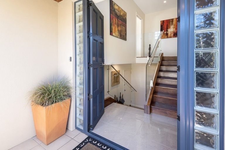 Photo of property in 8 Gulf Crest, Bucklands Beach, Auckland, 2012