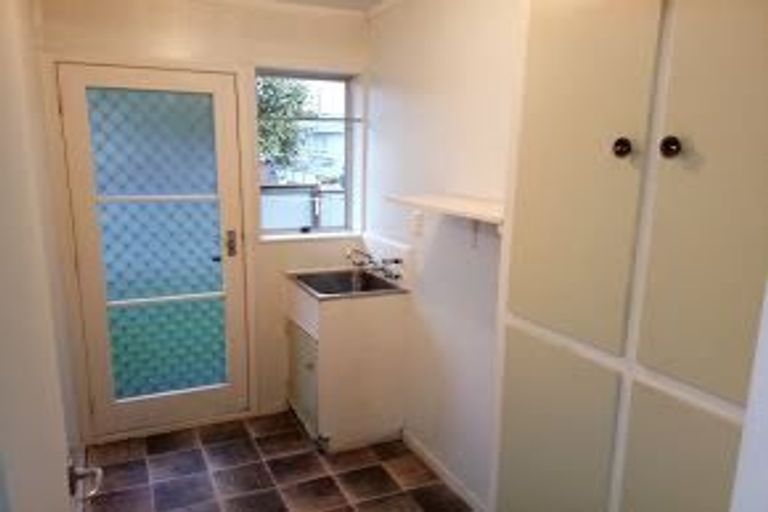 Photo of property in 1/11 Ciprian Place, Henderson, Auckland, 0612