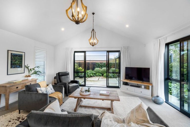 Photo of property in 16 Benjamin Place, Clevedon, Papakura, 2582