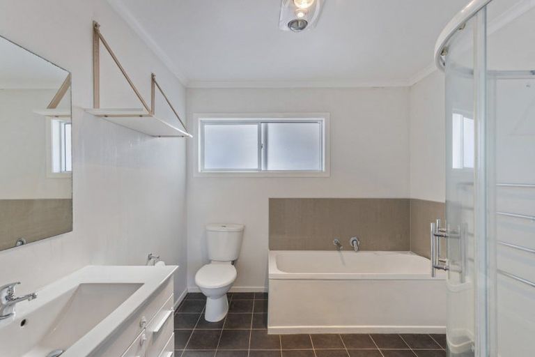 Photo of property in 43 Belair Avenue, Blagdon, New Plymouth, 4310