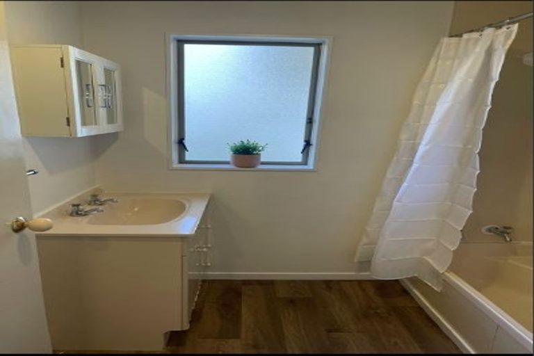Photo of property in 1/1 Taradale Road, Pirimai, Napier, 4112