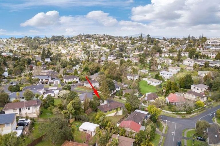 Photo of property in 5 Topliss Drive, Northcross, Auckland, 0632