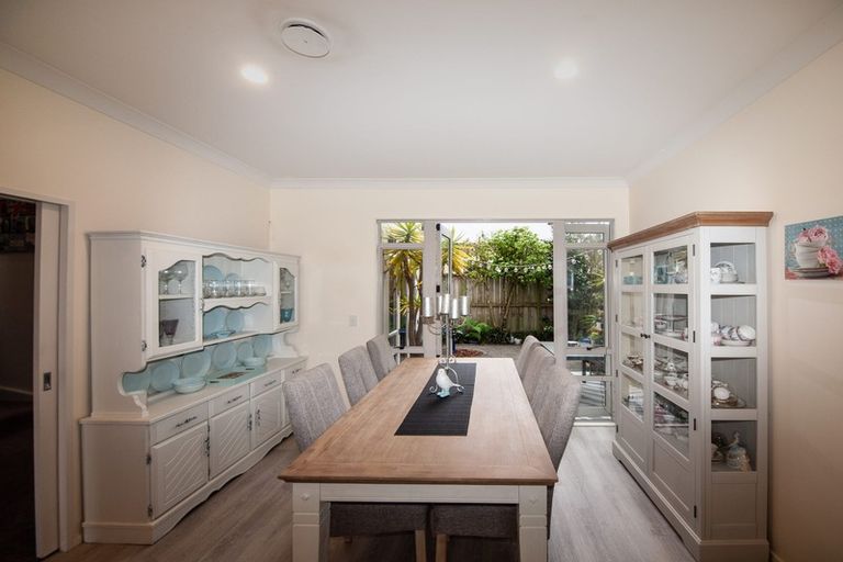 Photo of property in 10a Chippenham Grove, Churton Park, Wellington, 6037