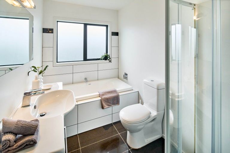 Photo of property in 49 Sunstone Crescent, Brown Owl, Upper Hutt, 5018