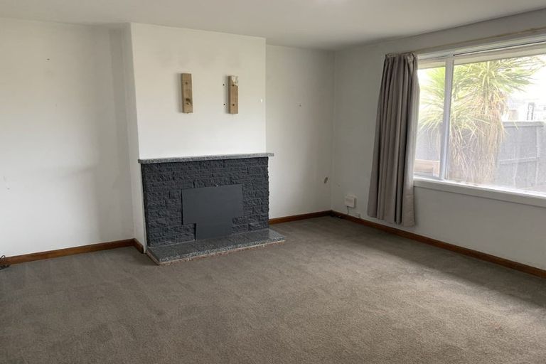 Photo of property in 105 Memorial Avenue, Burnside, Christchurch, 8053