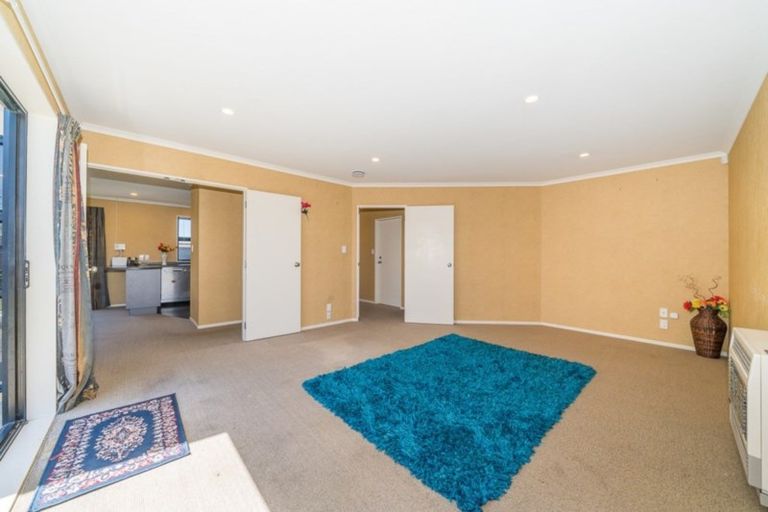 Photo of property in 10 Geneva Terrace, Kelvin Grove, Palmerston North, 4414