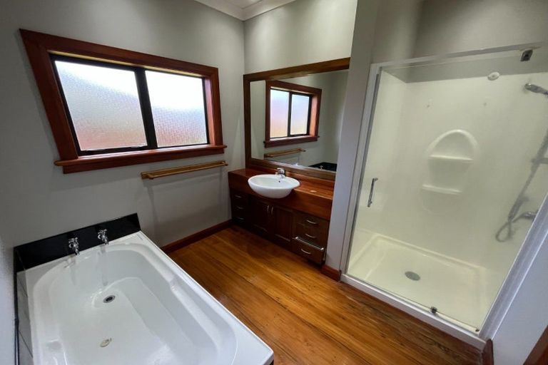 Photo of property in 70 Parnell Heights, Kelvin Grove, Palmerston North, 4414