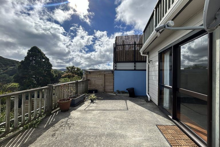 Photo of property in 24 Tanera Crescent, Brooklyn, Wellington, 6021