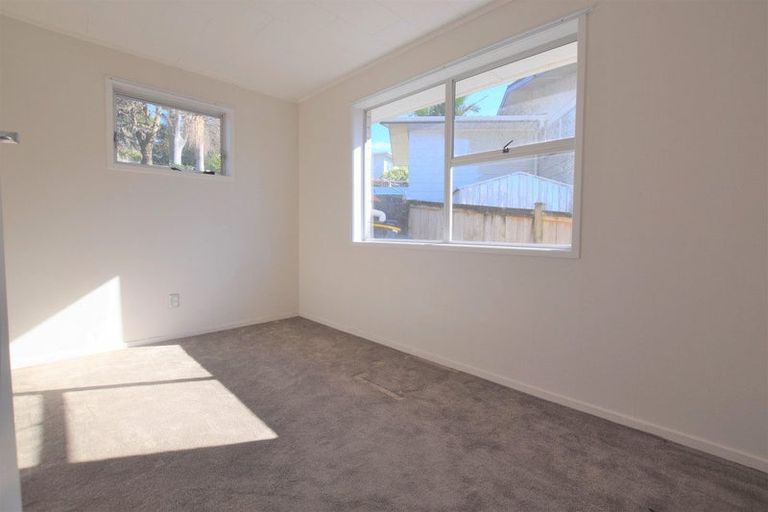 Photo of property in 23 Fitzwater Place, Henderson, Auckland, 0612