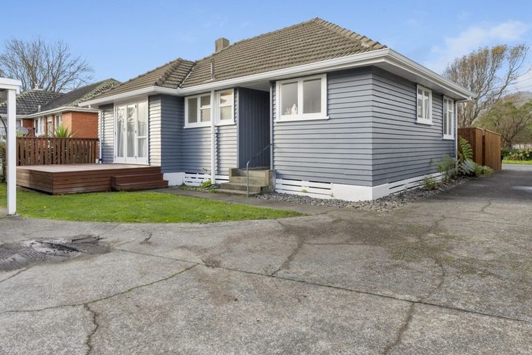 Photo of property in 15 Treadwell Street, Naenae, Lower Hutt, 5011
