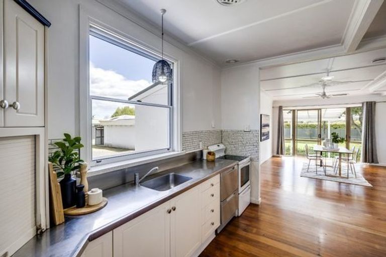 Photo of property in 3 Saint Andrews Road, Havelock North, 4130