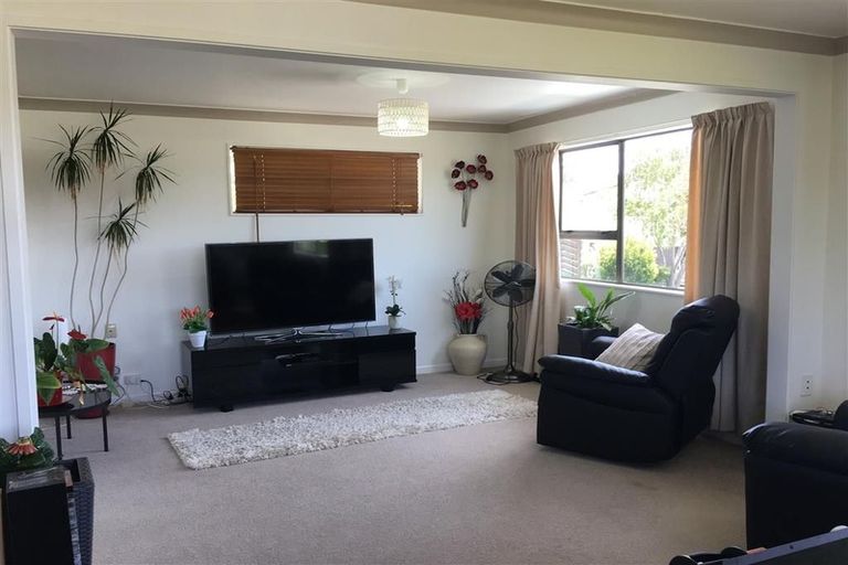 Photo of property in 10 The Mainsail, Whitby, Porirua, 5024