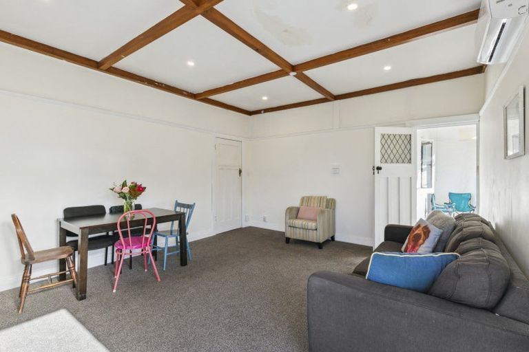 Photo of property in 7 Crawford Road, Kilbirnie, Wellington, 6022