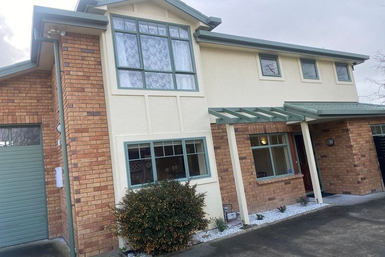 Photo of property in 79 Rangiora Avenue, Roslyn, Palmerston North, 4414